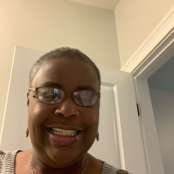 Meet your Posher, Annette - Picture 2 of 3